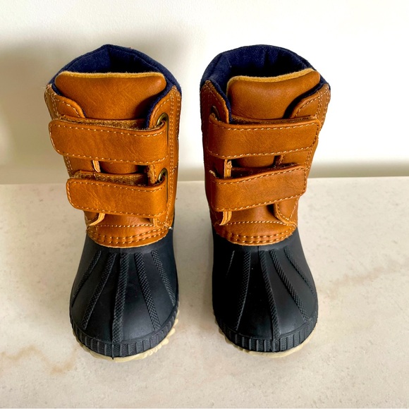 New Gap Kids Duck Boots with Thinsulate Size 7-8 - Picture 1 of 4